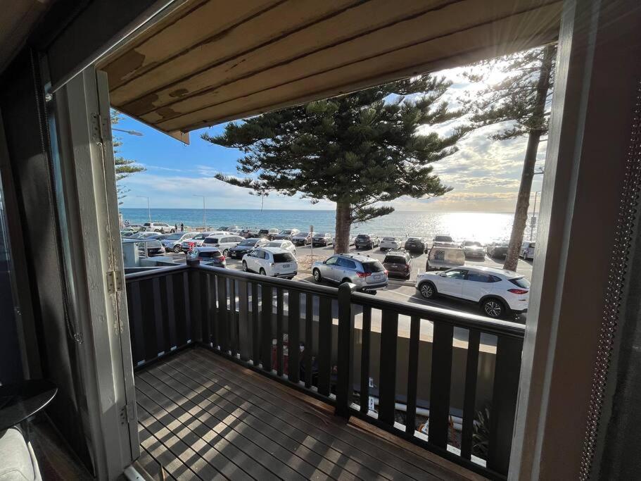 Rawsons Shack Beachfront Unit Suits Single Or Couple Henley Beach South Exteriör bild